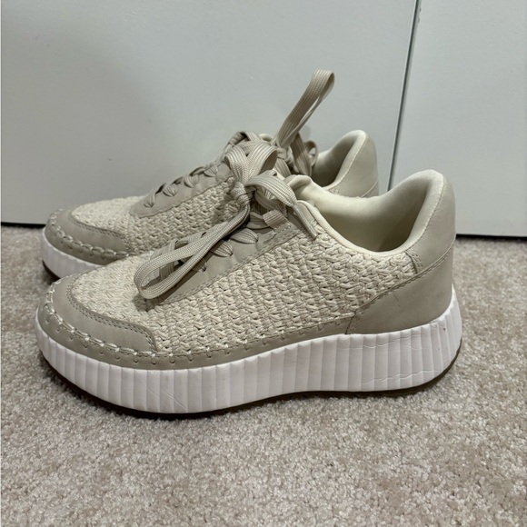 Woven Dolce Vita Sneakers Worn Once! Size 6.5 🥥🐚 - Picture 1 of 4